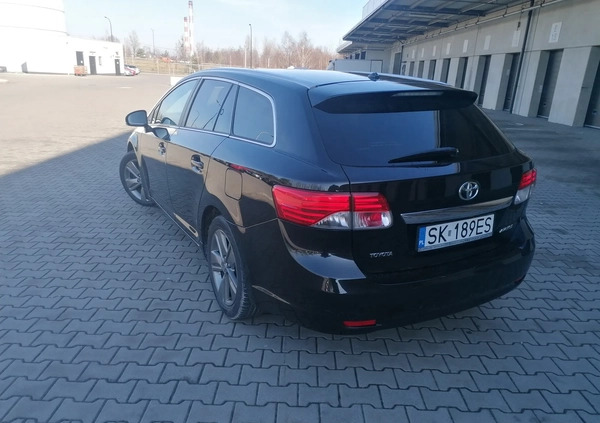 Toyota Avensis cena 38000 przebieg: 200500, rok produkcji 2014 z Katowice małe 92